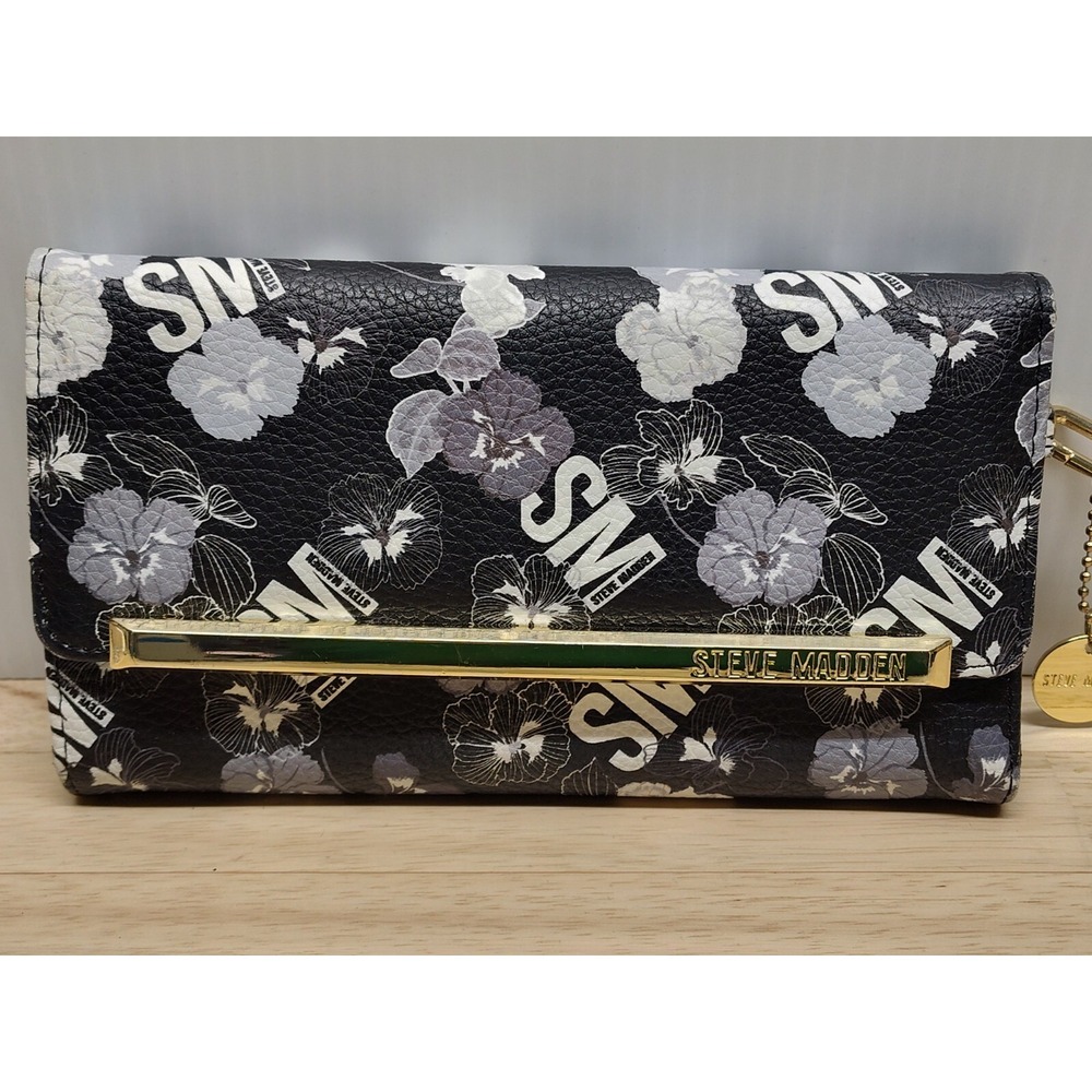 Steve Madden black and white faux leather wristlet billfold hibiscus flowers